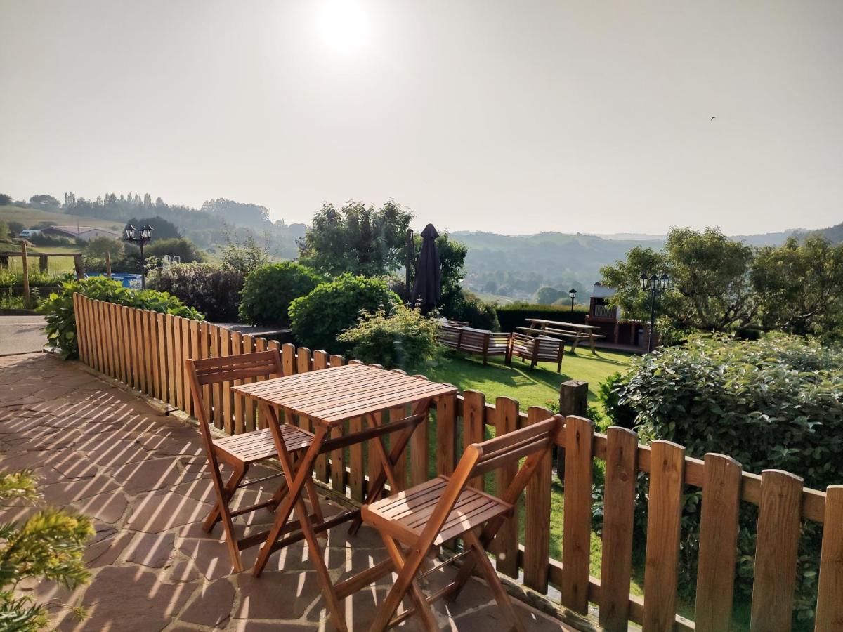 Apartamentos Corona Comillas Exteriér fotografie